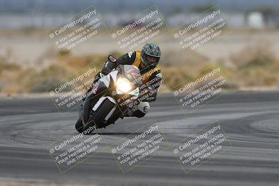 media/Nov-15-2025-Race Pace (Sat) [[8de605a2d8]]/Non Verified Riders (1st 20 Minutes)/Turn 4 (1010am)/